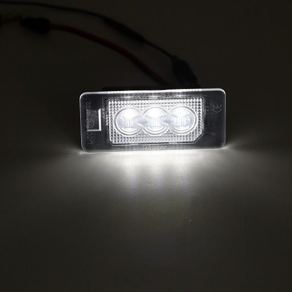 products/1035/skoda rapid svetla tablice.jpg - LED SIJALICE ZA OSVETLJENJE TABLICE - ŠKODA 030614N - Xenon Svetla Beograd